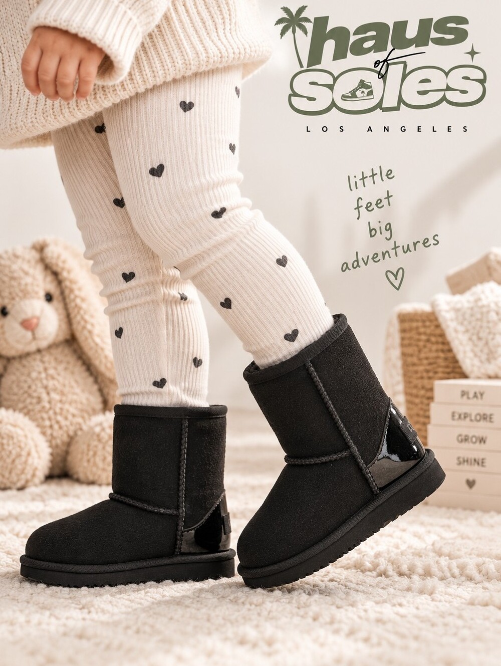 UGG KIDS' CLASSIC II | TODDLER SIZE 8 | COLOR:BLACK WITH GLOSSY PATENT LEATHER